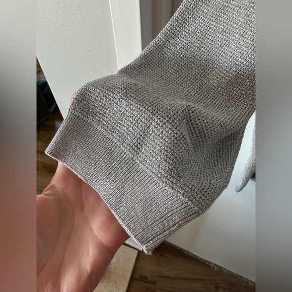 3x sweater - Picture 2 of 5